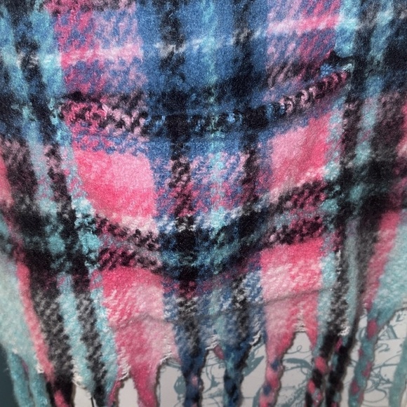 ⛵️ 5/$15 SALE! Betsey Johnson  fuchsia turquoise black plaid blanket scarf NWOT - Picture 6 of 9